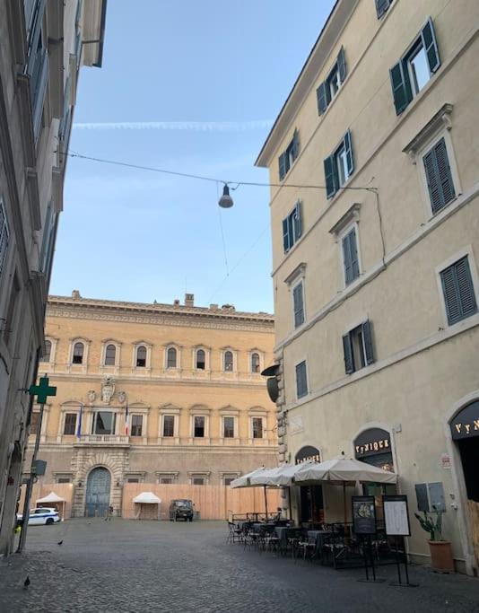 Casa Cristina In Piazza Farnese Appartement Rome Buitenkant foto