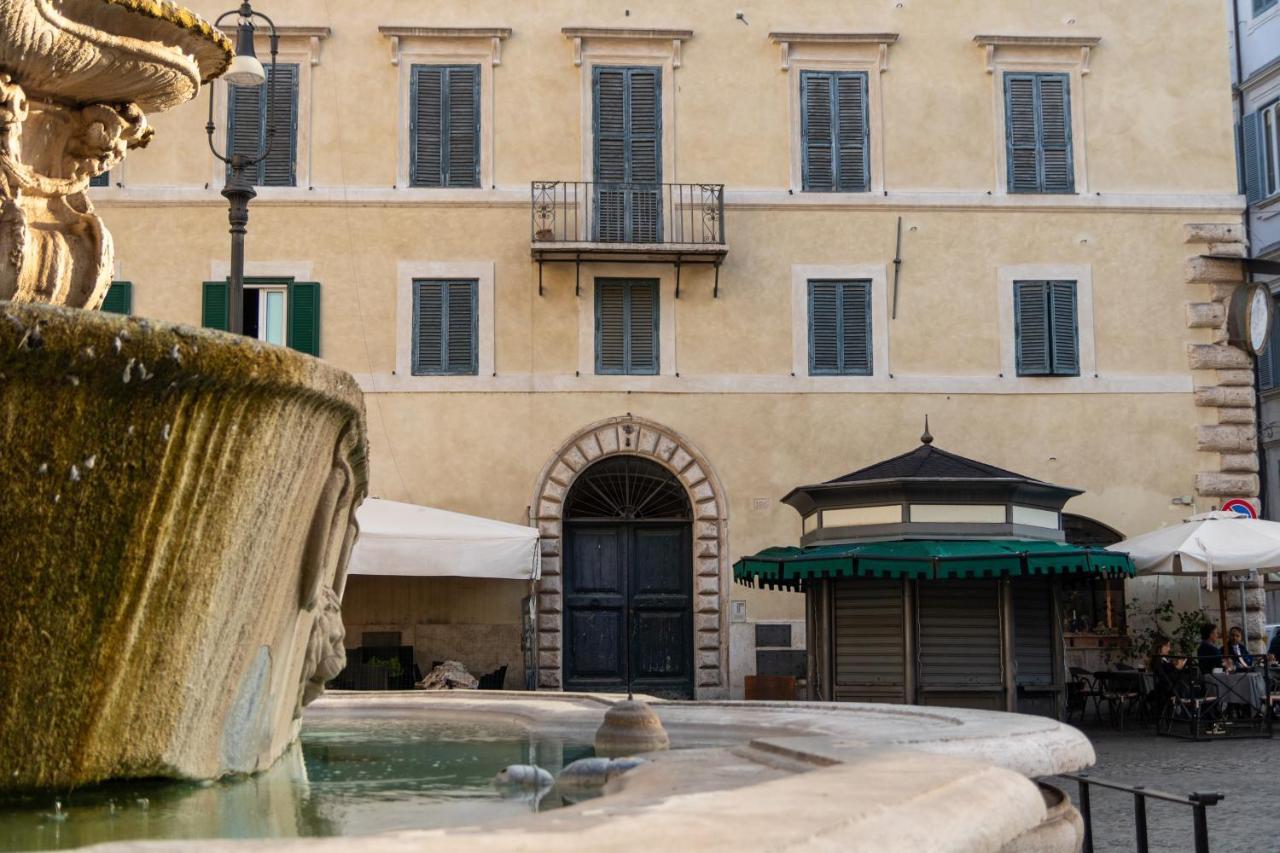 Casa Cristina In Piazza Farnese Appartement Rome Buitenkant foto